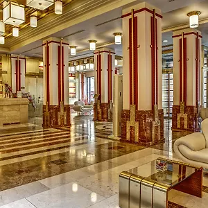 Отель Majestic Plaza